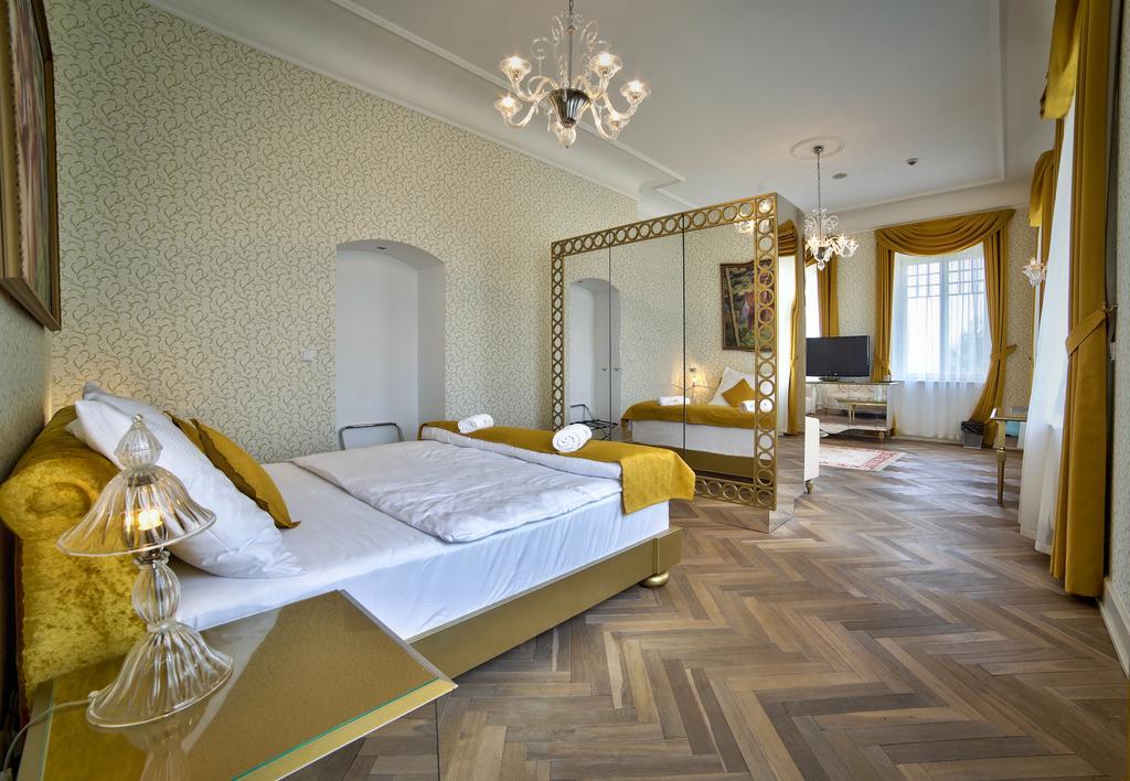 Art Hotel Kastiel Tomášov エクステリア 写真